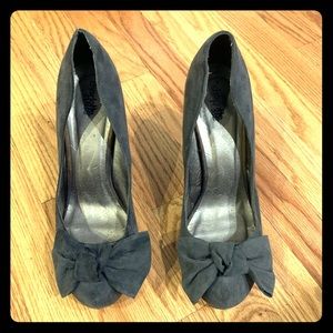 2for$25 - Charlotte Russe Gray Bow Heel - Size 10